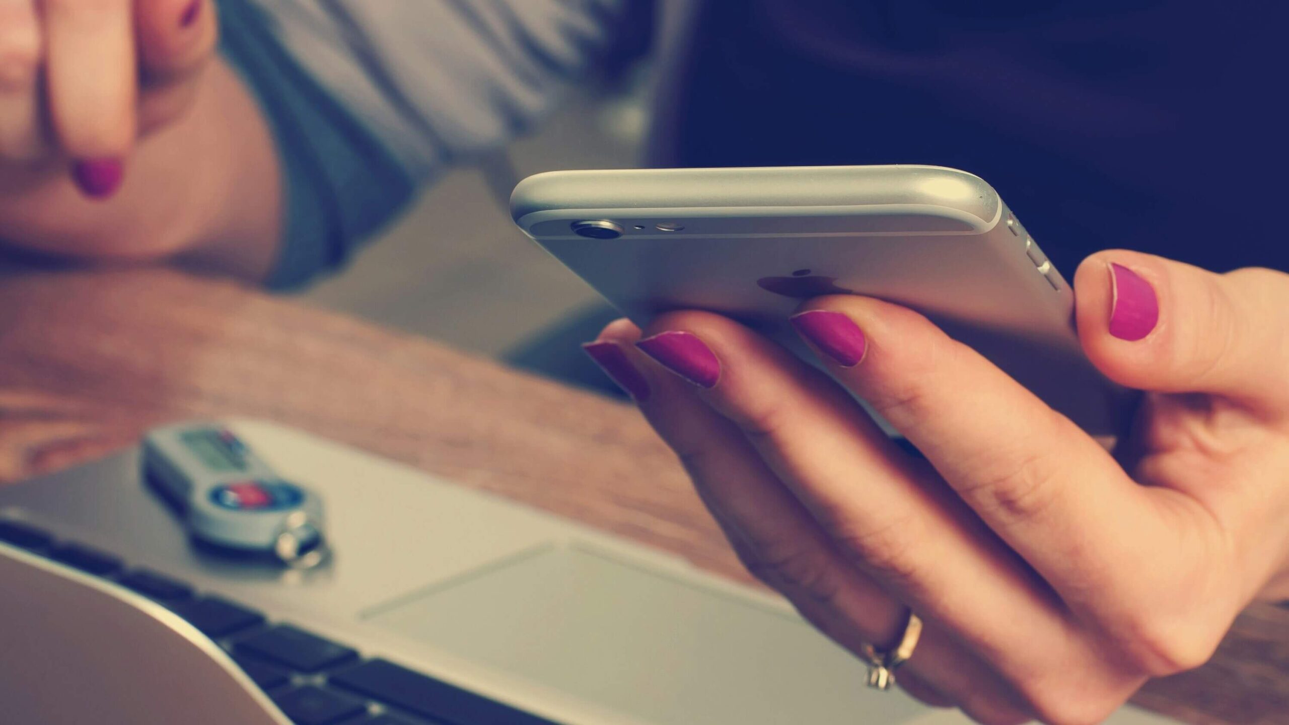 賃貸 緊急連絡先